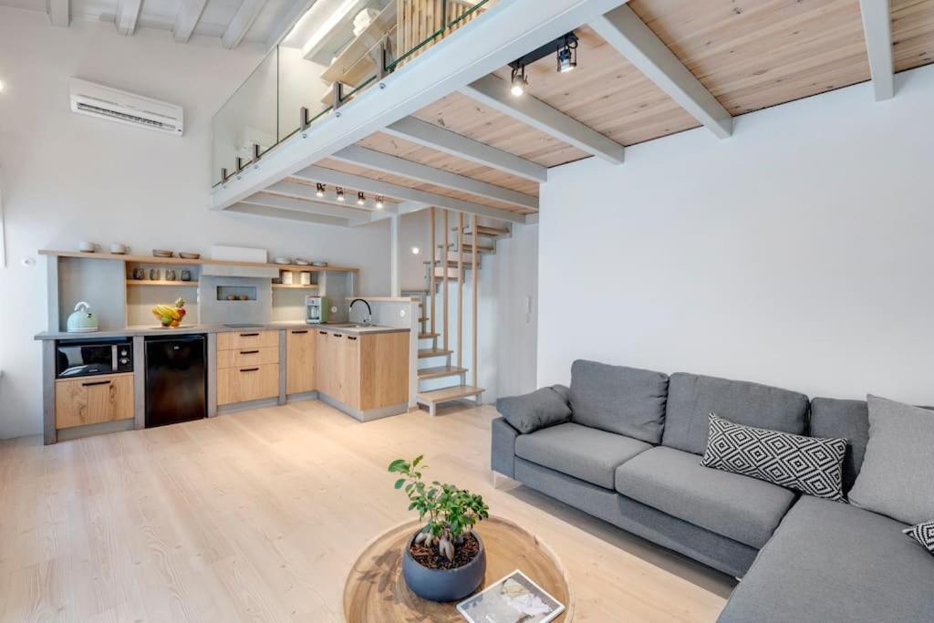 Nomade Vibrant Living Loft Apartment Ermoupoli Exterior photo