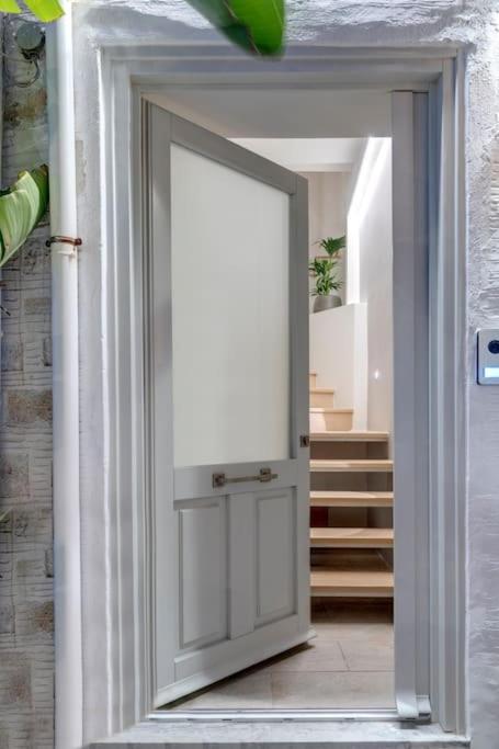 Nomade Vibrant Living Loft Apartment Ermoupoli Exterior photo